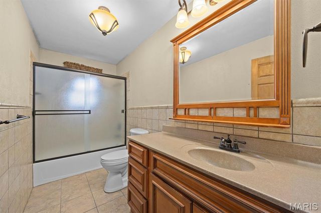 3804 John Glenn Drive, Granite City, IL 62040