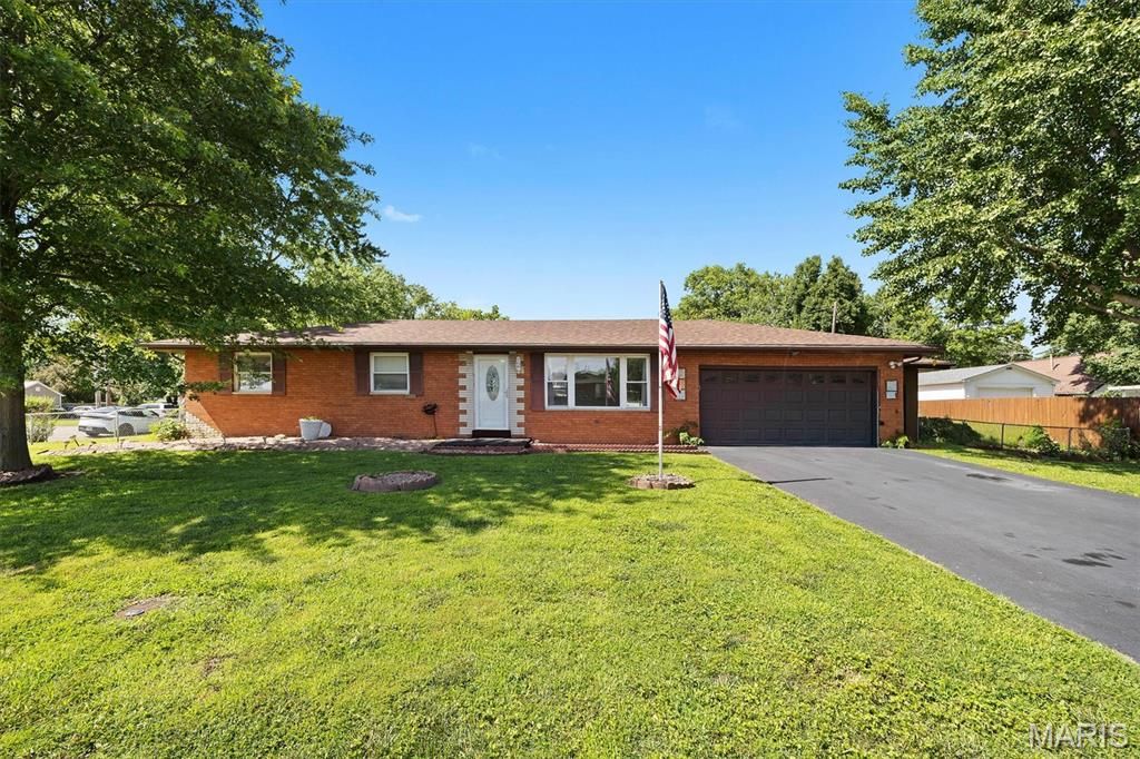 3804 John Glenn Drive, Granite City, IL 62040