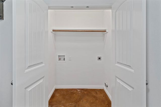 804 E 5th Street, Bonham, TX 75418