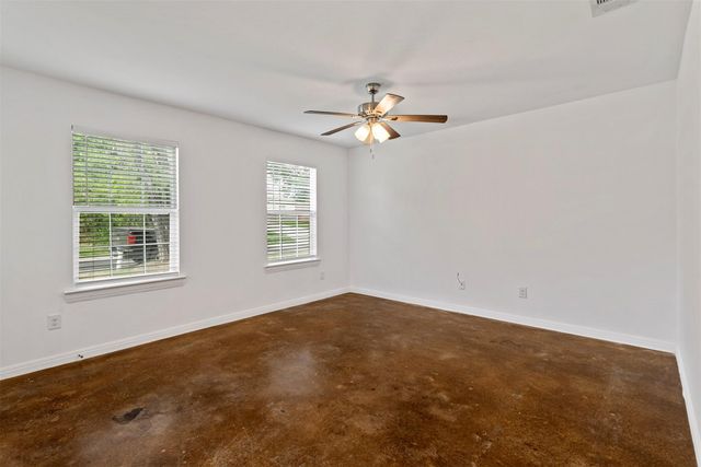 804 E 5th Street, Bonham, TX 75418