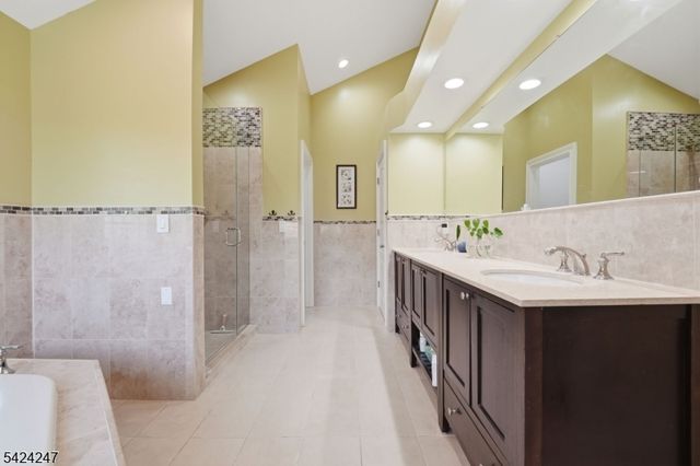 358 S Middlebush Rd, Franklin Twp., NJ 08873