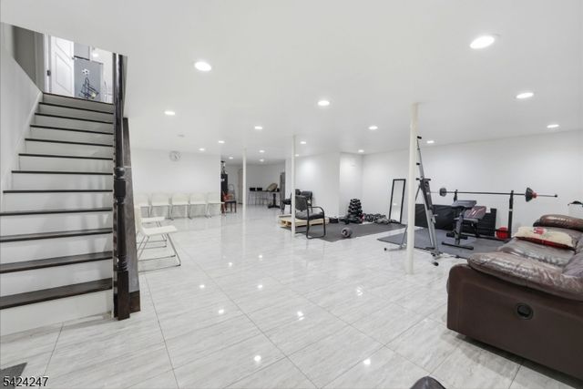358 S Middlebush Rd, Franklin Twp., NJ 08873