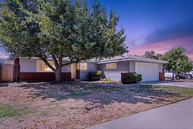 2432 E Richert Avenue, Fresno, CA 93726