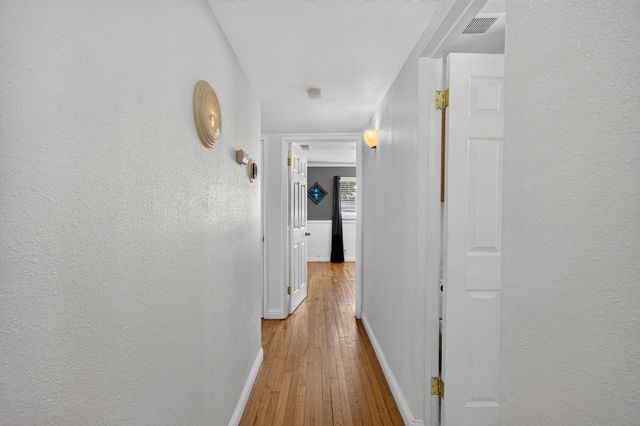 2432 E Richert Avenue, Fresno, CA 93726