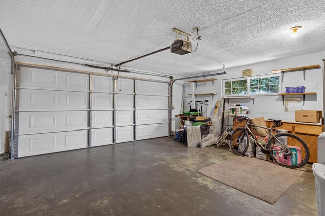 2432 E Richert Avenue, Fresno, CA 93726