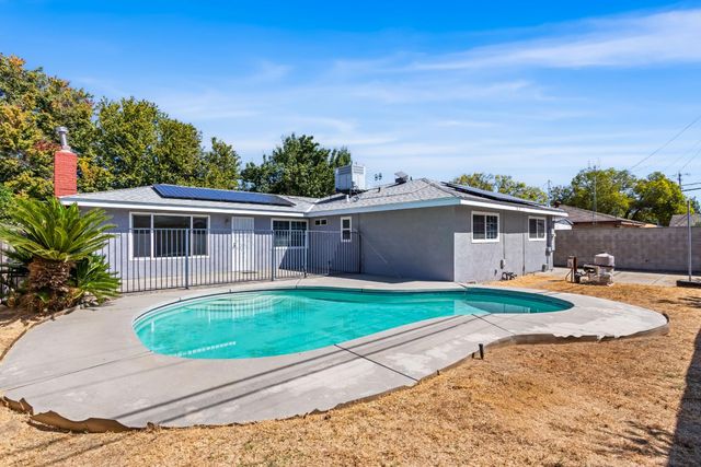 2432 E Richert Avenue, Fresno, CA 93726