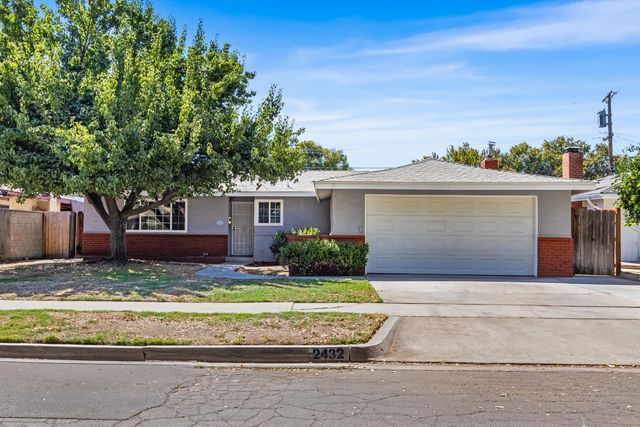 2432 E Richert Avenue, Fresno, CA 93726