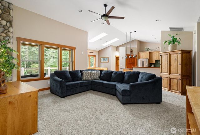 2057 Ocean Spray Lane, Oak Harbor, WA 98277
