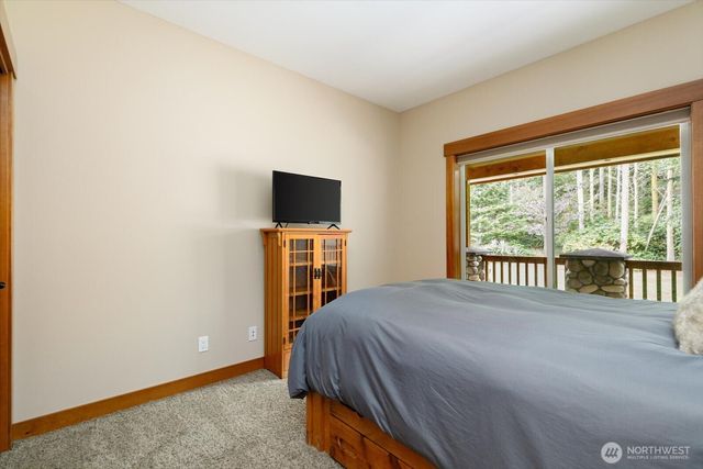 2057 Ocean Spray Lane, Oak Harbor, WA 98277