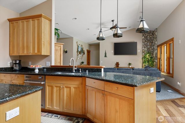 2057 Ocean Spray Lane, Oak Harbor, WA 98277