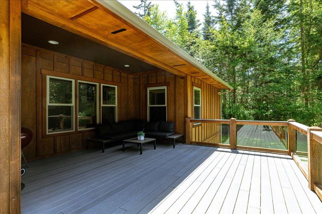 2057 Ocean Spray Lane, Oak Harbor, WA 98277