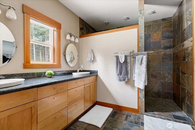 2057 Ocean Spray Lane, Oak Harbor, WA 98277