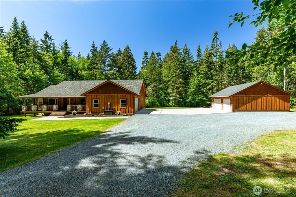 2057 Ocean Spray Lane, Oak Harbor, WA 98277