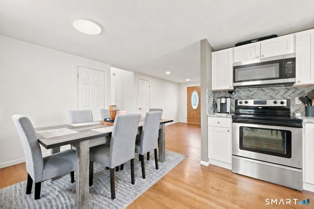 91 Mount Carmel Avenue, Waterbury, CT 06708