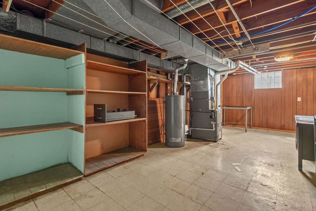 630 W Lombard Street, Davenport, IA 52803