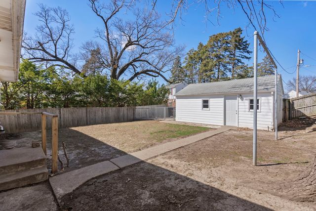 630 W Lombard Street, Davenport, IA 52803