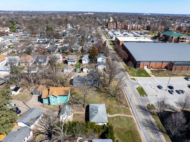 630 W Lombard Street, Davenport, IA 52803