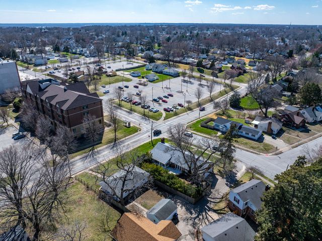 630 W Lombard Street, Davenport, IA 52803