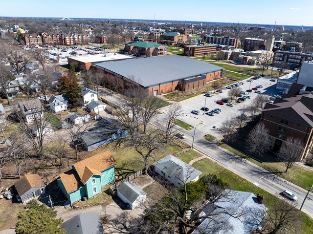 630 W Lombard Street, Davenport, IA 52803