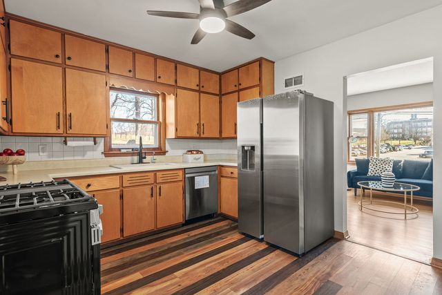 630 W Lombard Street, Davenport, IA 52803