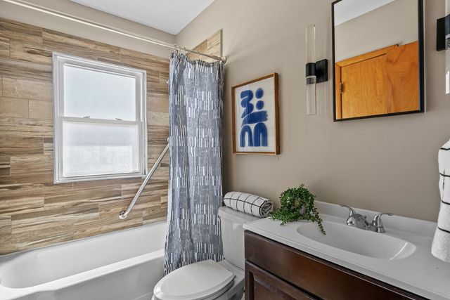 630 W Lombard Street, Davenport, IA 52803