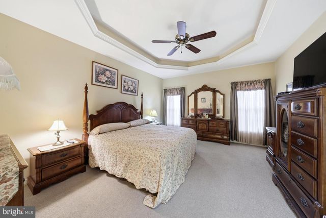 204 HEARTHSTONE DR, Berlin, NJ 08009