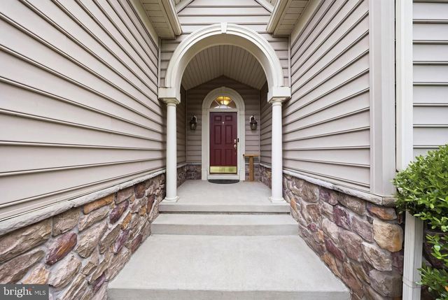 204 HEARTHSTONE DR, Berlin, NJ 08009