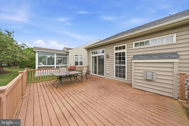 204 HEARTHSTONE DR, Berlin, NJ 08009