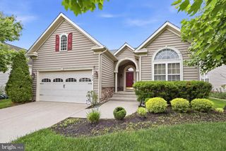 204 HEARTHSTONE DR, Berlin, NJ 08009