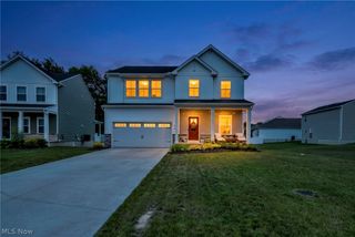 704 Maple Hollow Court, Elyria, OH 44035