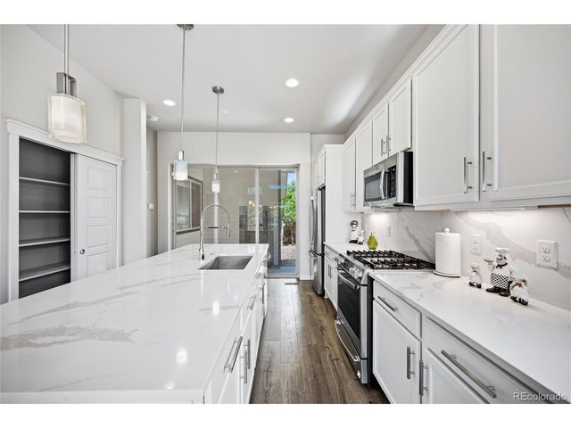 11577 E 25th Ave, Aurora, CO 80010