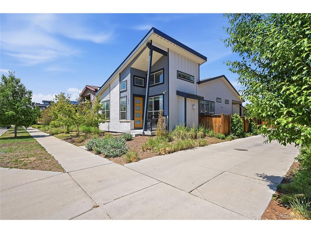 11577 E 25th Ave, Aurora, CO 80010