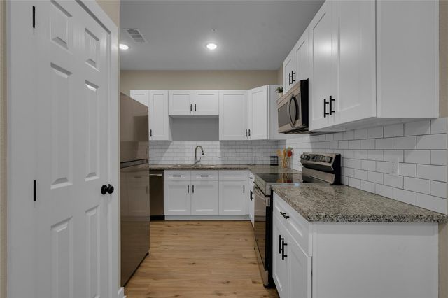 10317 Lake Road 6A, Houston, TX 77070