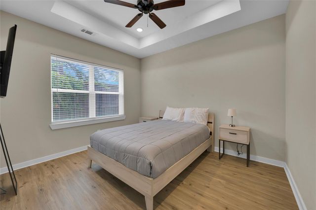 10317 Lake Road 6A, Houston, TX 77070