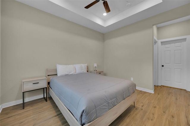 10317 Lake Road 6A, Houston, TX 77070