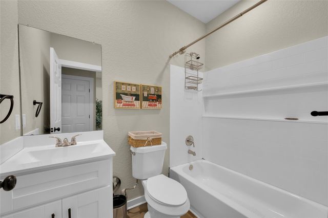 10317 Lake Road 6A, Houston, TX 77070