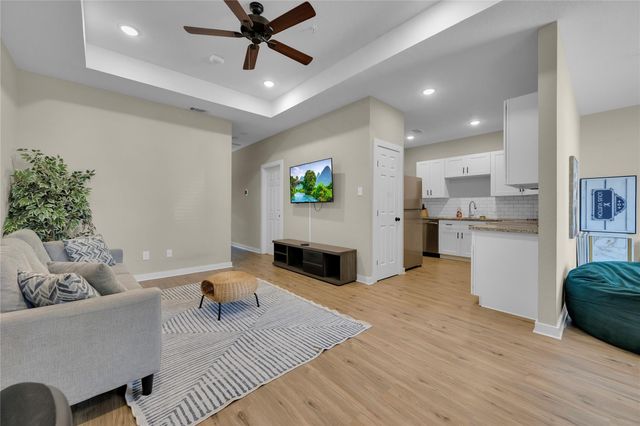 10317 Lake Road 6A, Houston, TX 77070