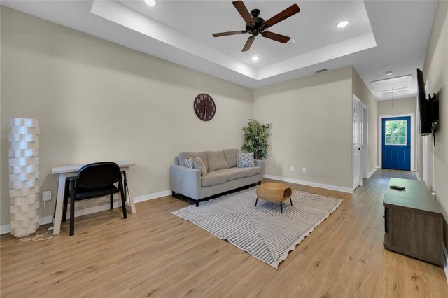 10317 Lake Road 6A, Houston, TX 77070