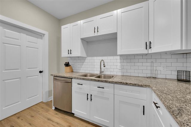 10317 Lake Road 6A, Houston, TX 77070