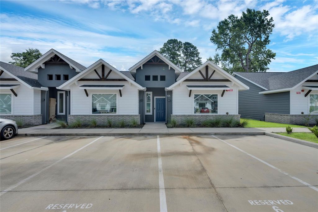 10317 Lake Road 6A, Houston, TX 77070