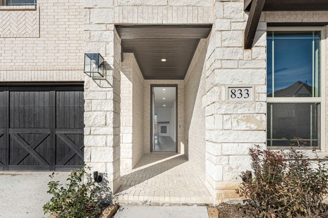 833 Yosemite Drive, Desoto, TX 75115