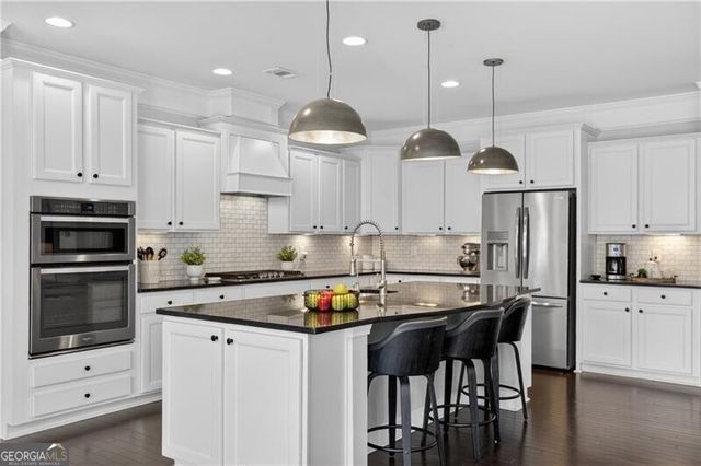 1010 Applegate Drive, Roswell, GA 30076