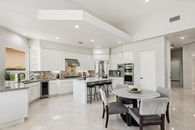 79015 ViA San Clara, La Quinta, CA 92253