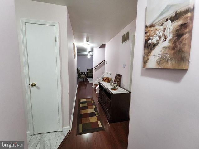 2 ADAM CT, Eastampton, NJ 08060