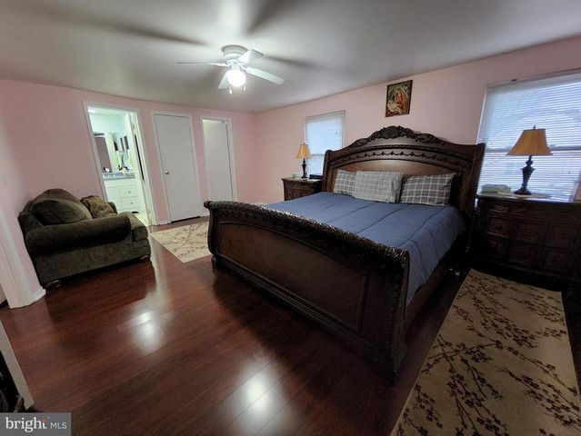 2 ADAM CT, Eastampton, NJ 08060