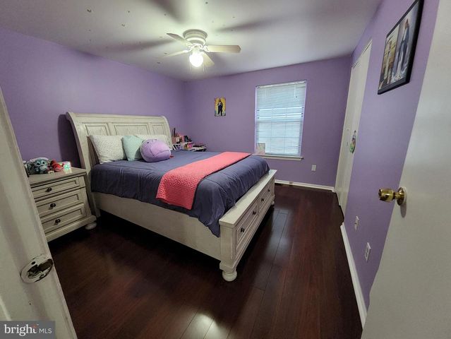 2 ADAM CT, Eastampton, NJ 08060