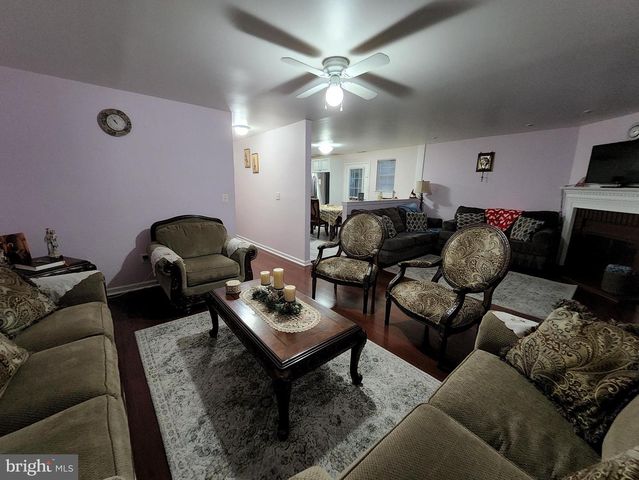 2 ADAM CT, Eastampton, NJ 08060