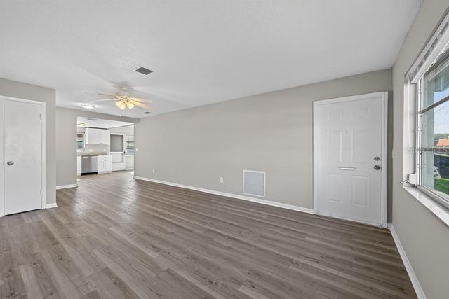 8265 VENDOME BOULEVARD N, Pinellas Park, FL 33781