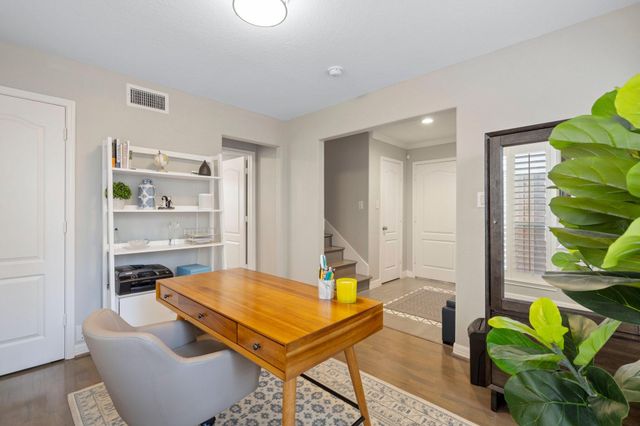 126 Detering Street D, Houston, TX 77007