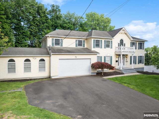207 Herbert Avenue, Closter, NJ 07624